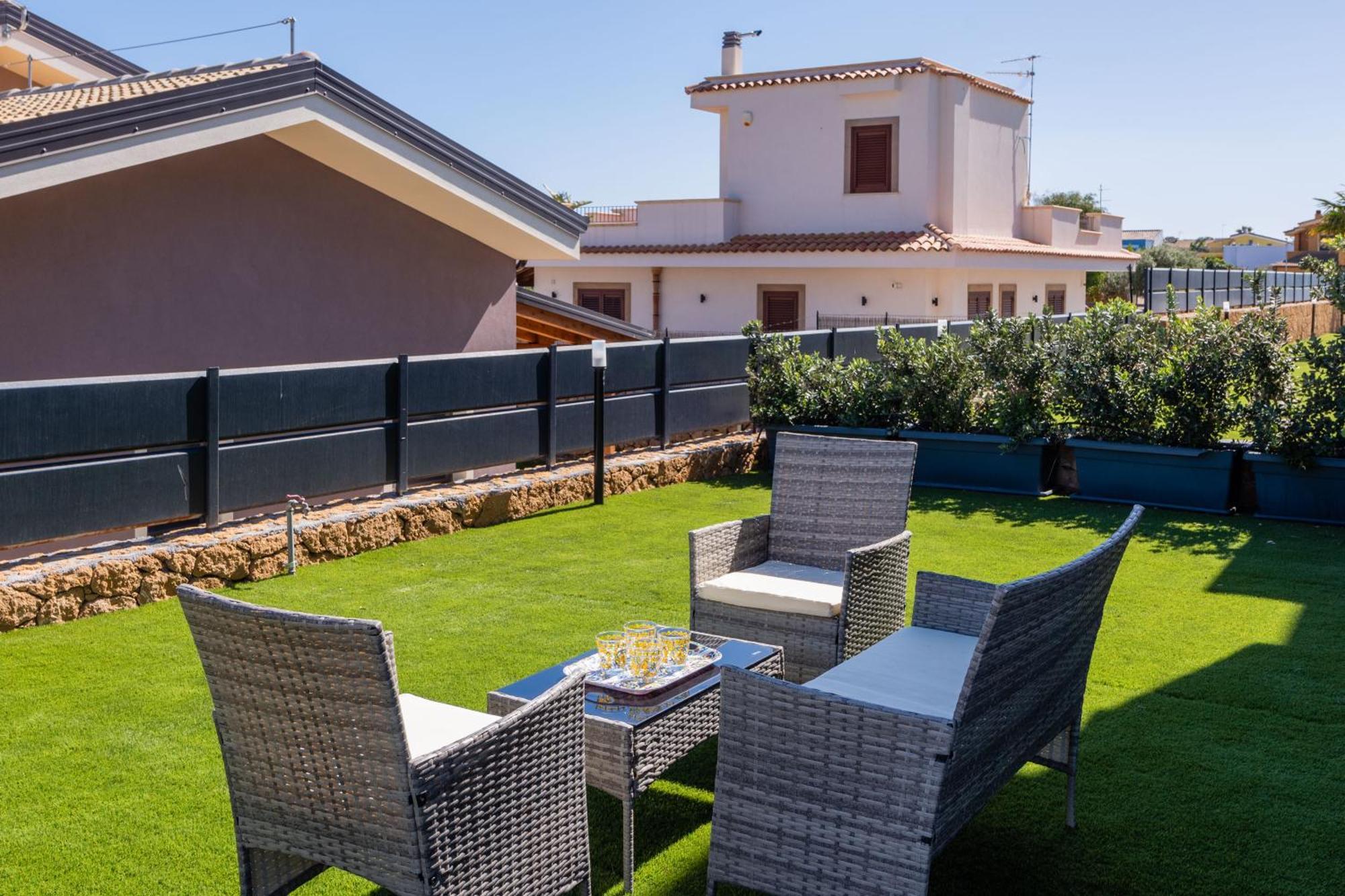 Etna Mare Apartments By Wonderful Italy Augusta Exterior foto
